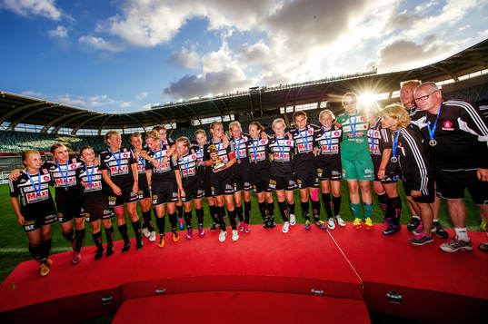 F19, Karlskrona FF - AIK FF. Karlskrona, andraplats, jubel