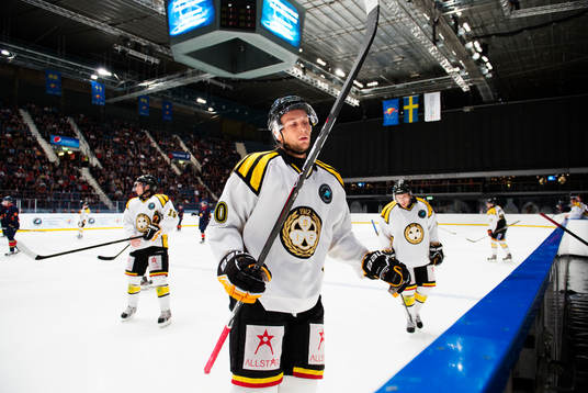 Johan Harju, Brynäs, åker in för att byta