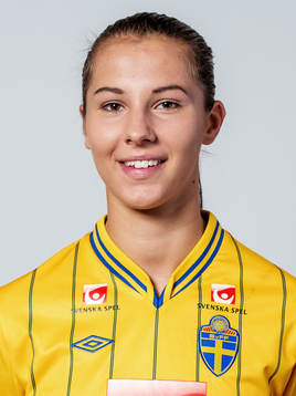 Nellie Karlsson, Sverige
