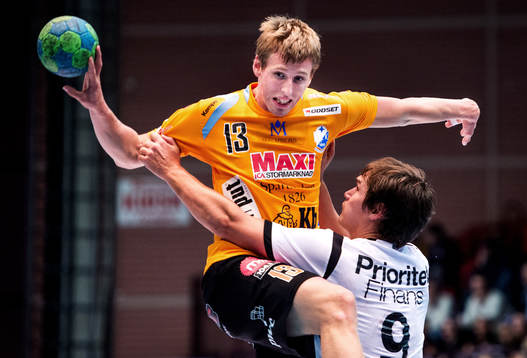Olafur Gudmundsson, Kristianstad, trycks undan av Lars