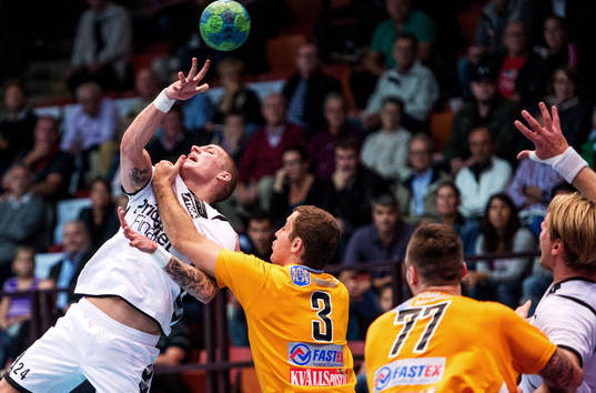 Linus Arnesson, Redbergslid, trycks undan av Darko