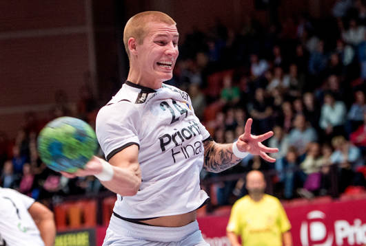 Linus Arnesson, Redbergslid, skjuter
