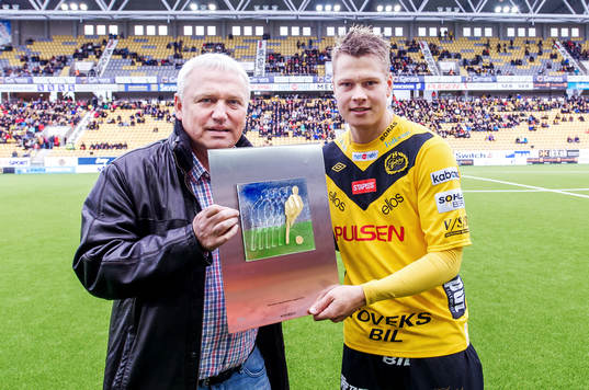 Viktor Claesson, Elfsborg, får utmärkelsen månades