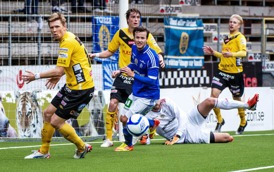David Elm, Elfsborg ser bollen lämna straffområdet