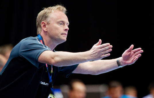 Magnus Johansson, tränare Sävehof, gestikulerar