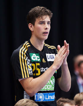 Olle Forsell Schefvert, Sävehof, klappar händerna