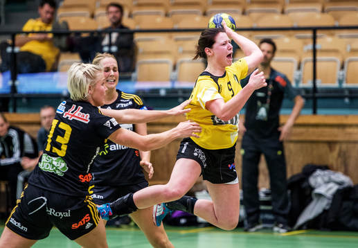 Rebecca Hejjel, Eslöv, hoppar in i målområdet för att