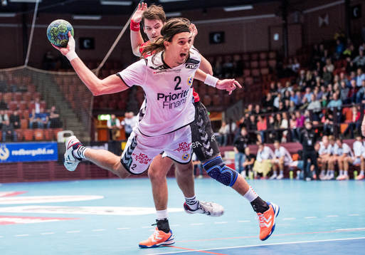 Richard Lönn, Redbergslid, hoppar in för att skjuta