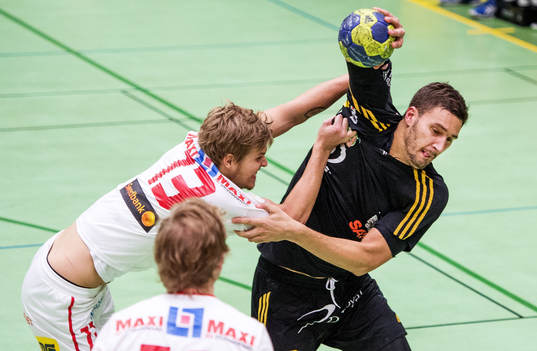 Kristian Bliznac, Sävehof, trycks undan av Anton Halén,