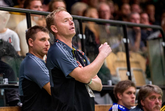 Magnus Johansson, tränare Sävehof, försöker hålla