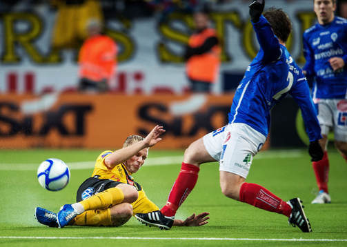 Oscar Hiljemark, Elfsborg, glidtacklar