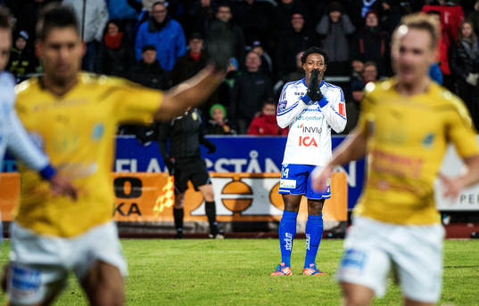 Muhammed Abdulrahman, Värnamo, tar sig för ansiktet