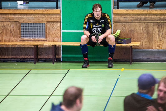 Jesper Nielsen, Sävehof, sitter kvar på bänken