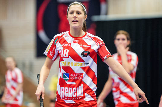 Julia Larsson, Pixbo