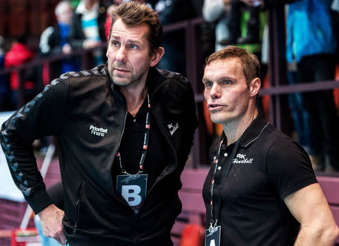 Magnus Wislander, assisterande tränare, och Johan Eklund,