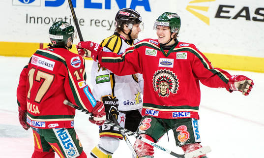 Gustav Rydahl, gratulerar Jari Tolsa, Frölunda