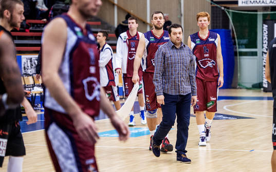 Marko Simonovic, tränare Stockholm Eagles, går med tunga