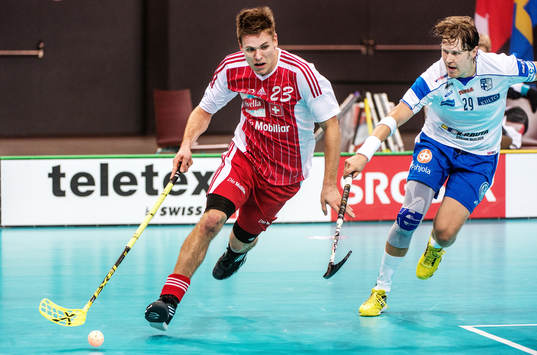 Philipp Fankhauser, Schweiz, jagas av Mika Kohonen, Finland