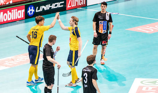 Karl-Johan Nilsson och Patrik Malmström, Sverige, jublar