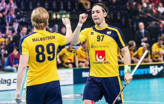 Robin Nilsberth gratulerar Patrik Mamström, Sverige