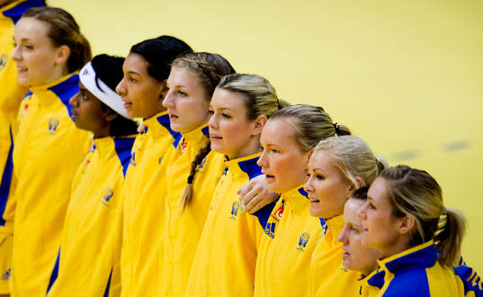 Emma Hawia Svenssson, Louise Sand, Jamina Roberts,