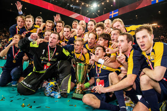 Sverige jublar med pokalen