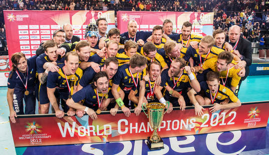 Sverige jublar med pokalen