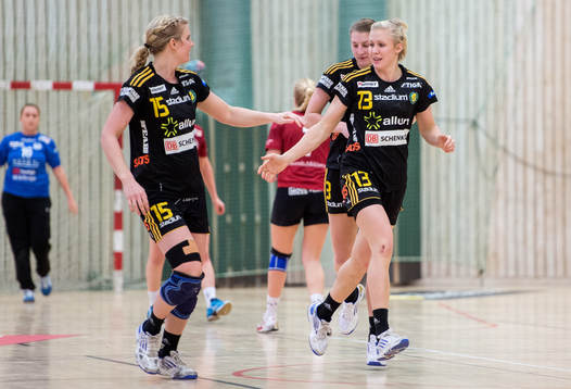 Jenny Alm och Elin Karlsson, Sävehof, firar