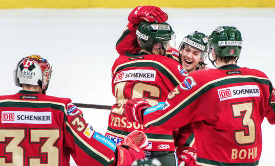 Sebastian Collberg, Frölunda, jublar med laget