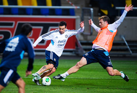 Ezequiel Lavezzi kontrollerar bollen