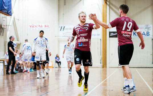 Niklas Gudmundsson och Johannes Hippe, Lugi, firar