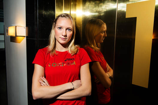 Moa Hjelmer, Sverige