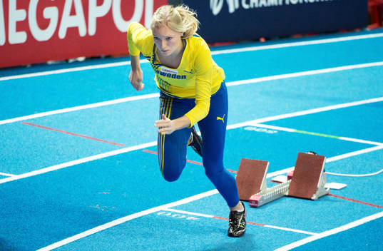Moa Hjelmer, Sverige, 400m, kval