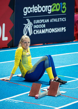 Moa Hjelmer, Sverige, 400m, kval