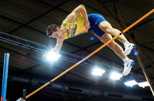 Melker Svärd Jacobsson, Sverige, i stavhoppskvalet