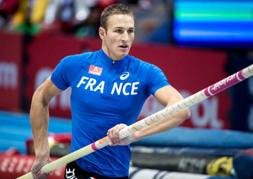 Emile Denecker, Frankrike, i stavhoppskvalet