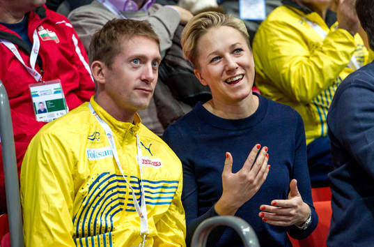 Yannick Tregaro och Kajsa Bergqvist följer tävlingarna