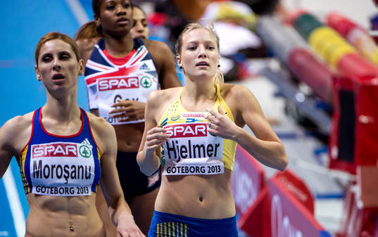 Moa Hjelmer, Sverige, tog sig vidare till final på 400m