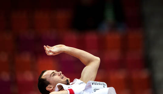 Dominik DISTELBERGER, Österrike, hoppar stavhopp i