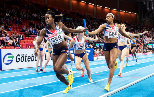 Shana Cox växlar till  Christine Ohuruogu, Storbritannien,
