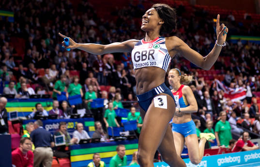 Perri Shakes Drayton, Storbritannien jublar