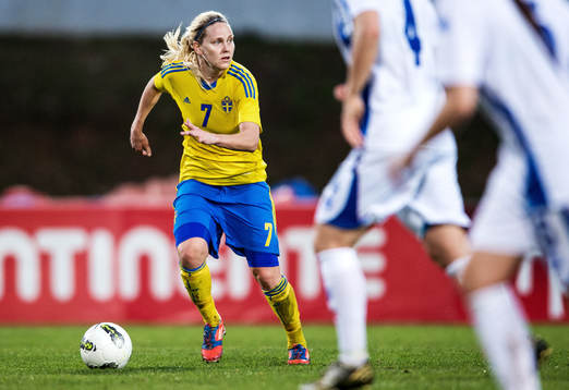 Lisa Dahlkvist, Sverige