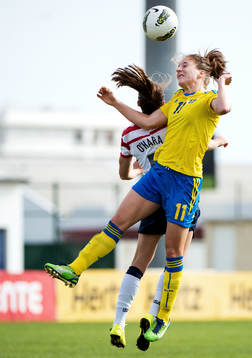 Antonia Göransson, Sverige, i nickduell