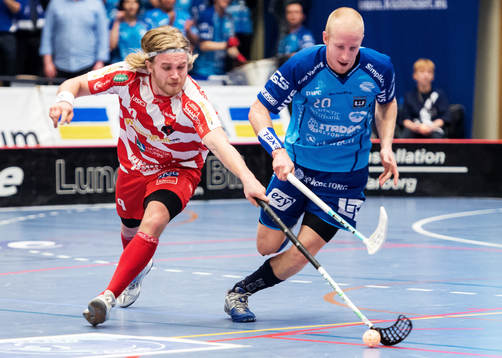 Närkamp mellan Tim Wiklund, Pixbo, och Magnus Svensson,