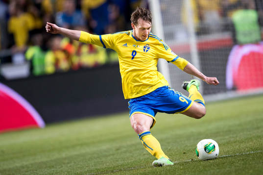 Kim Källström, Sverige, laddar för skott