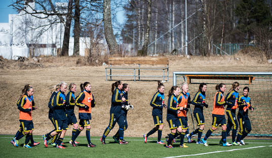 Spelarna joggar ner