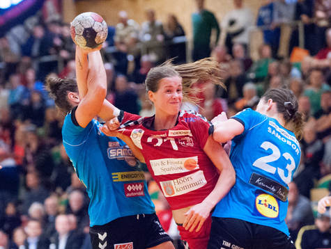 Jennie Linnell, Höör, hakas upp i skottögonblicket