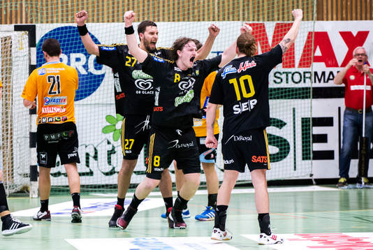 Kristian Bliznac och Jesper Nielsen, Sävehof, jublar
