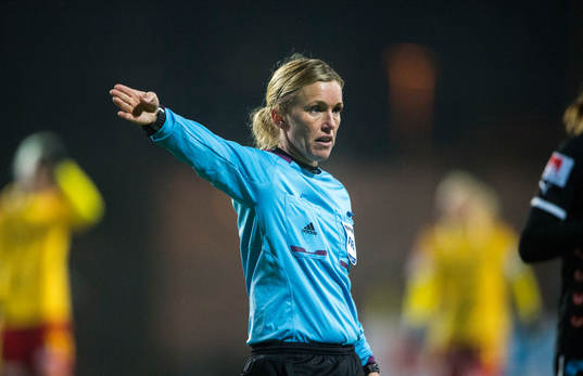 Sara Persson, domare