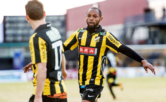 Rene Makondele, Häcken, jublar
